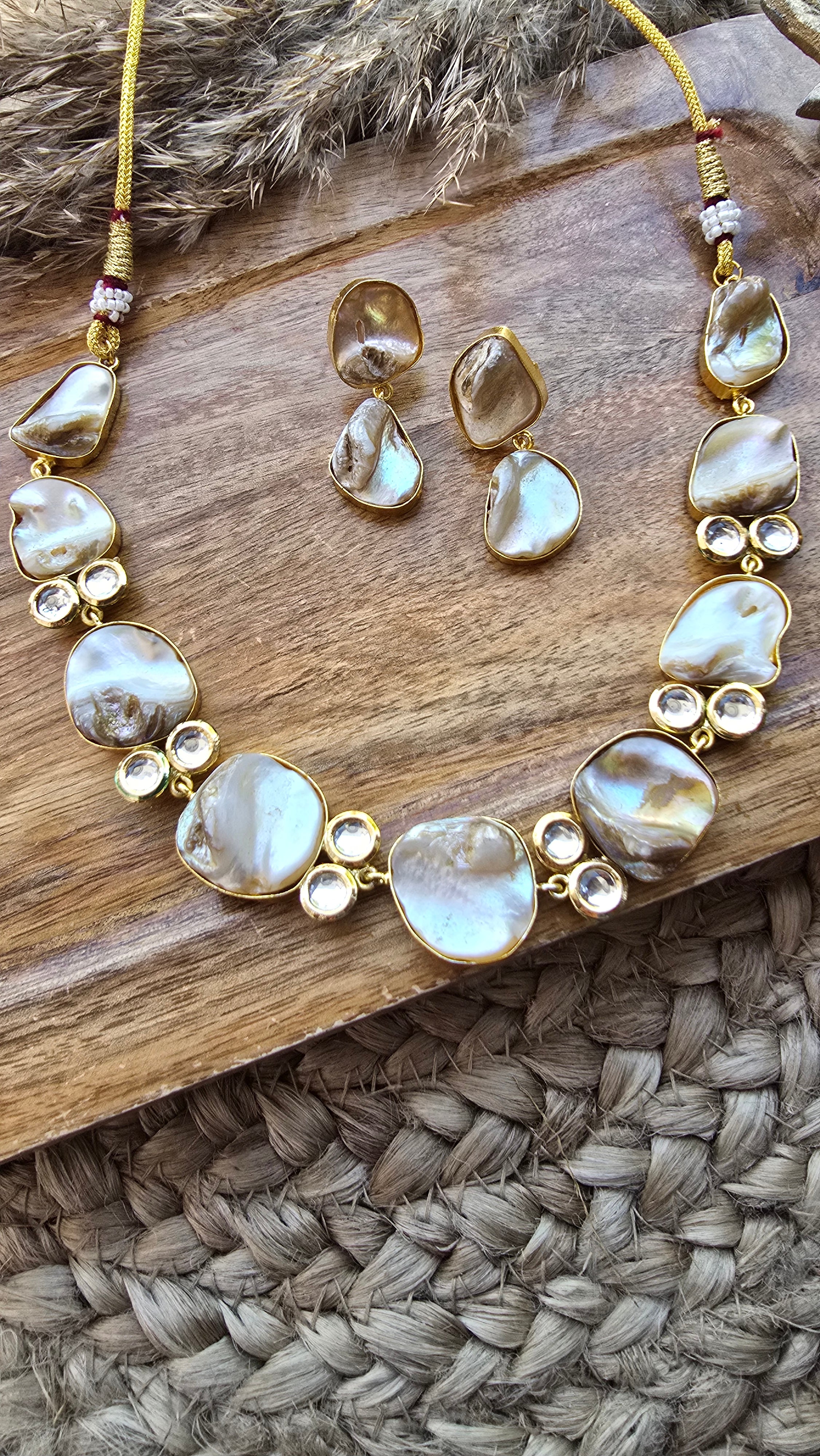 Ivory Glow Mother-of-Pearl Necklace Set