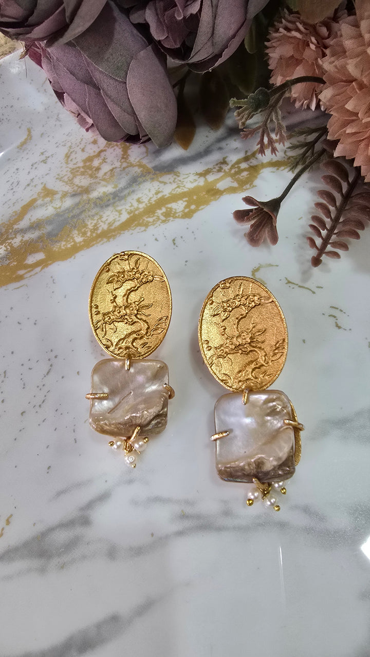 MOP ENGRAVED EARRINGS