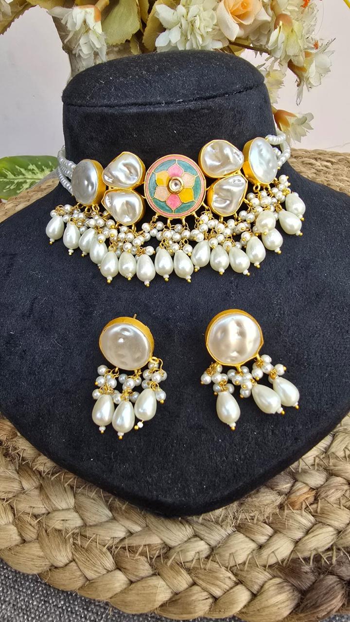 The Sunehri Bloom: Baroque Pearl Choker and Drop Earring Set