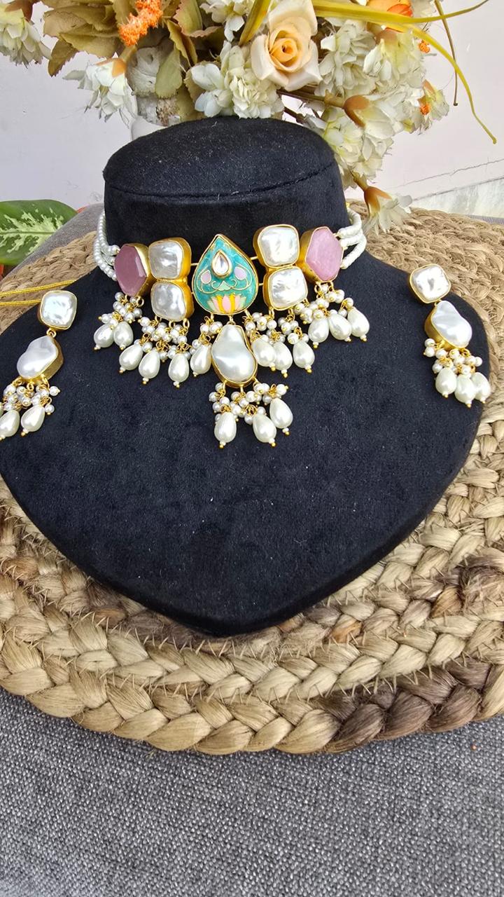 The Sunehri Bloom: Baroque Pearl Choker and Drop Earring Set