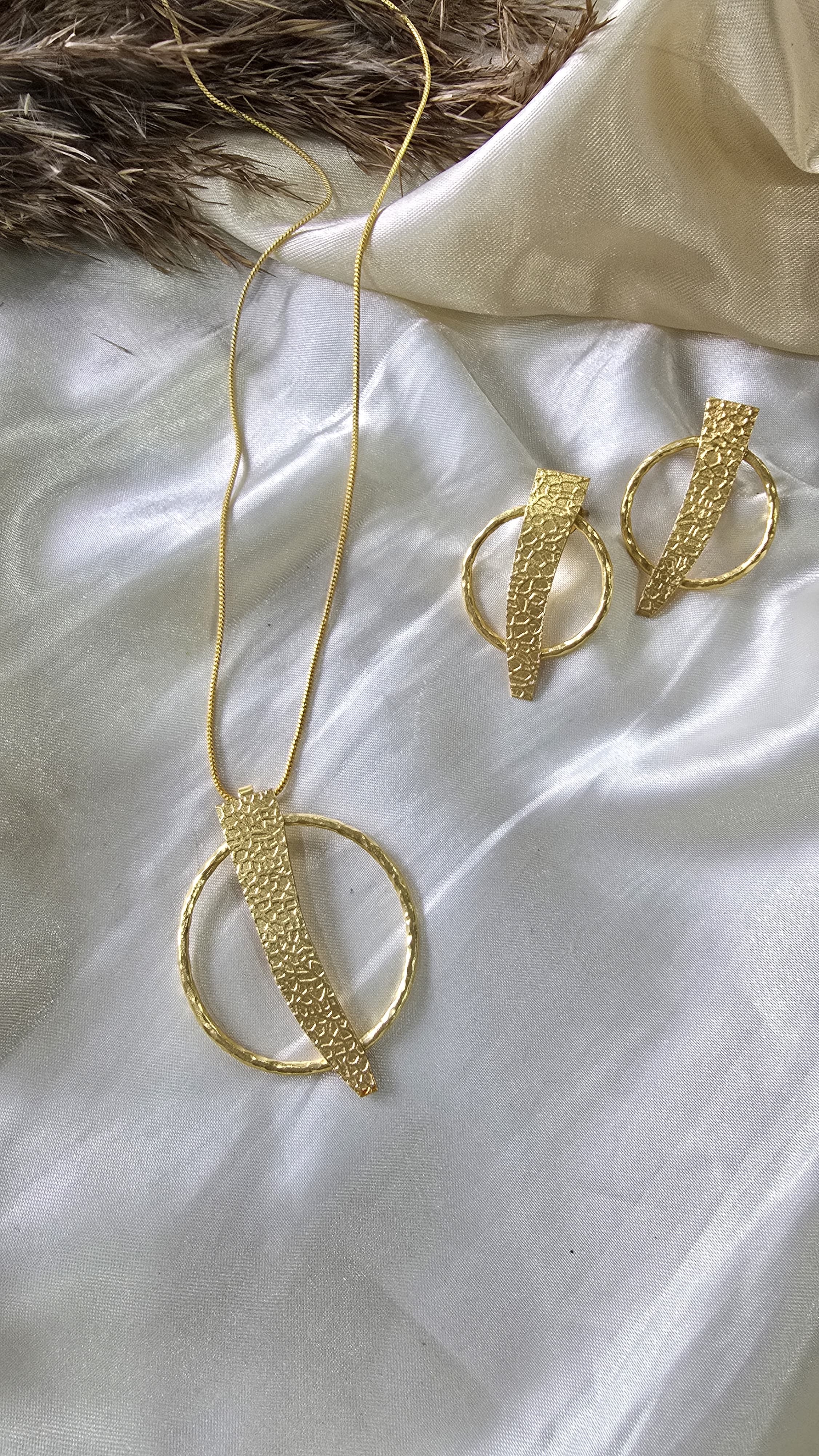 Golden Orbit Statement Set