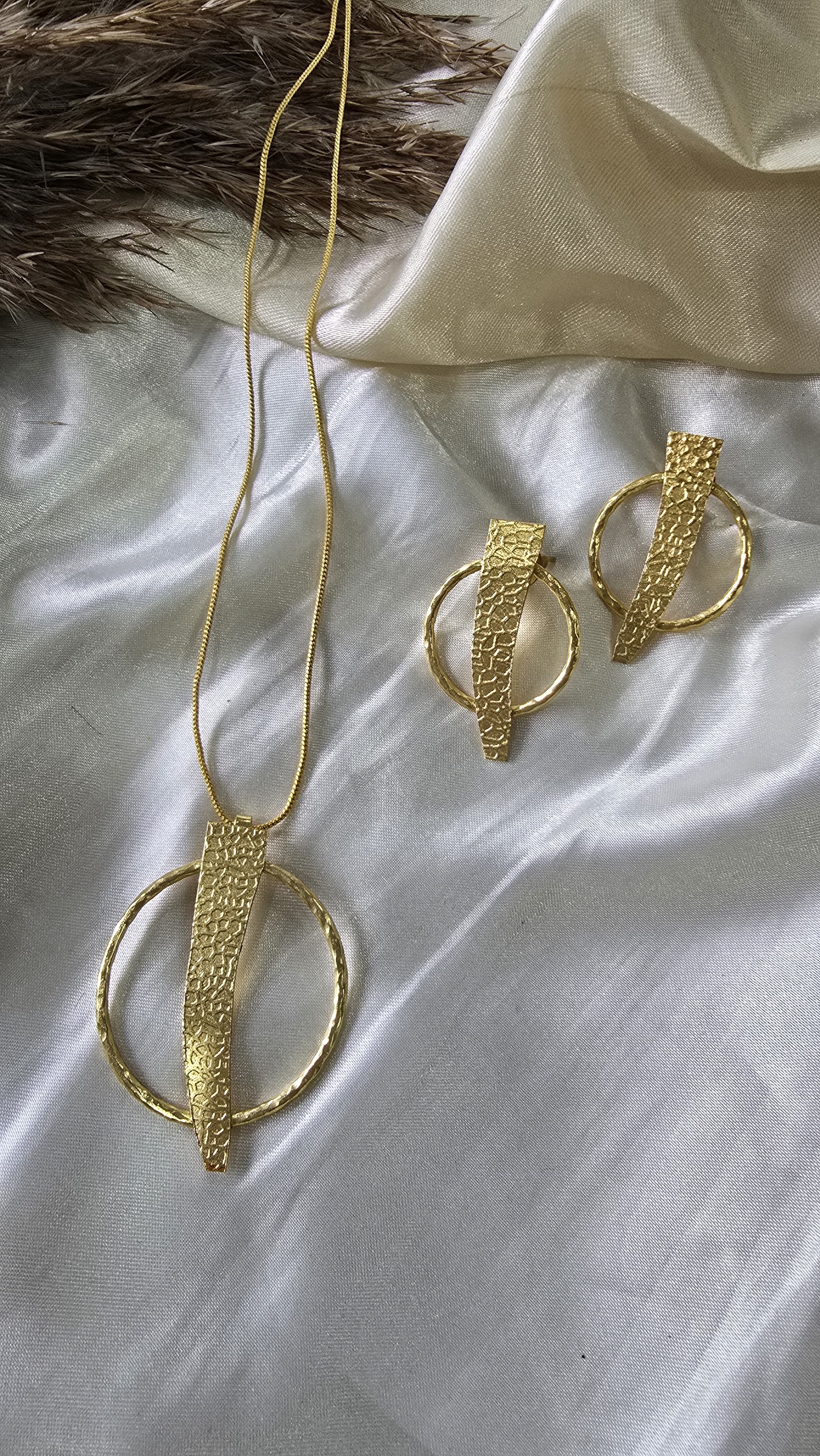 Golden Orbit Statement Set