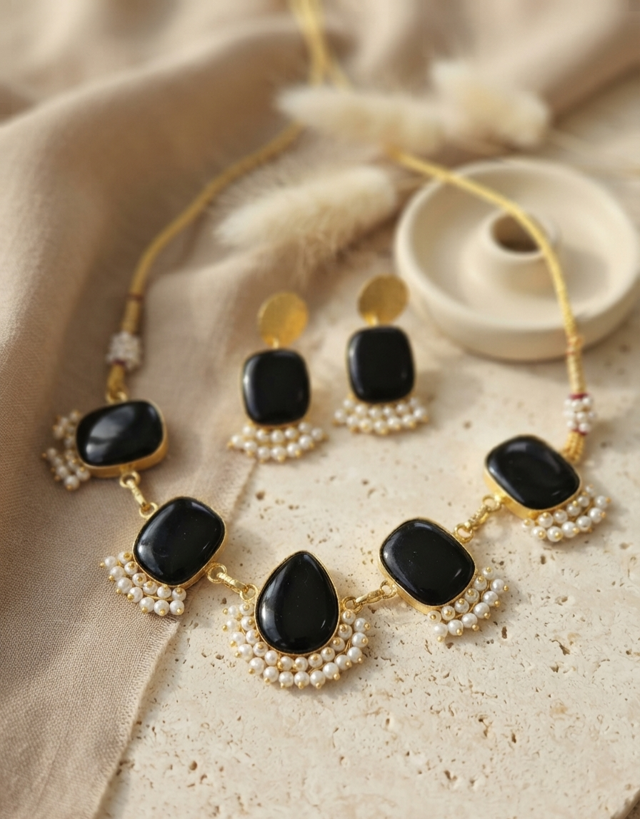 The Aura Necklace Set
