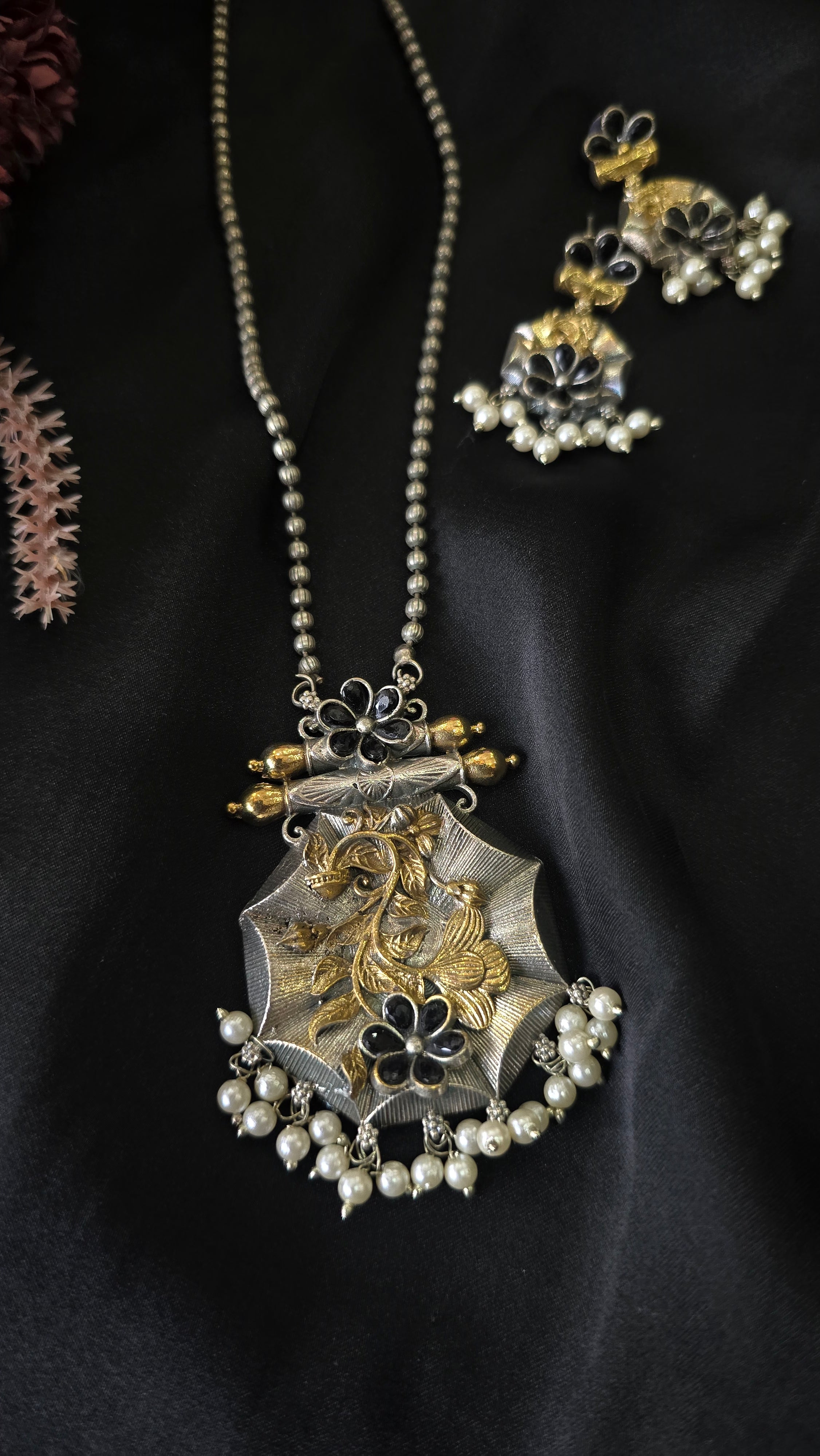 The Royal Heritage Dual-Tone Floral Necklace Set