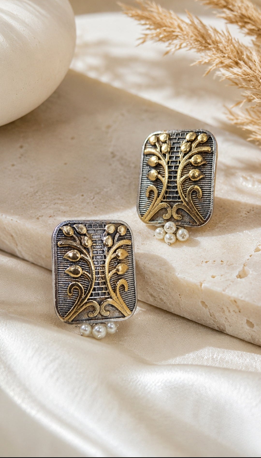 The Heritage Botanical Duo-Tone Stud (German Silver)