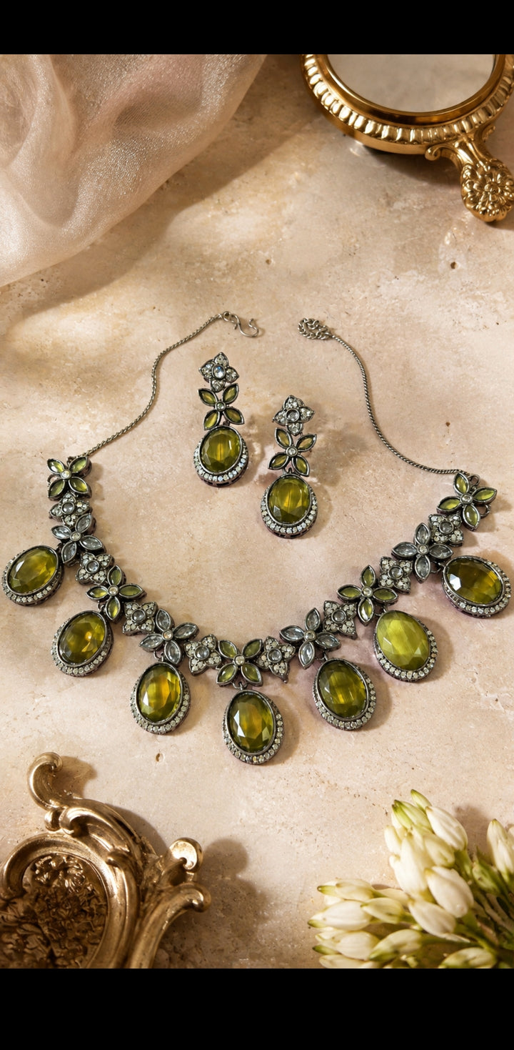 Antique Silver Vintage Olive Green Oval Stone Jewelry Set